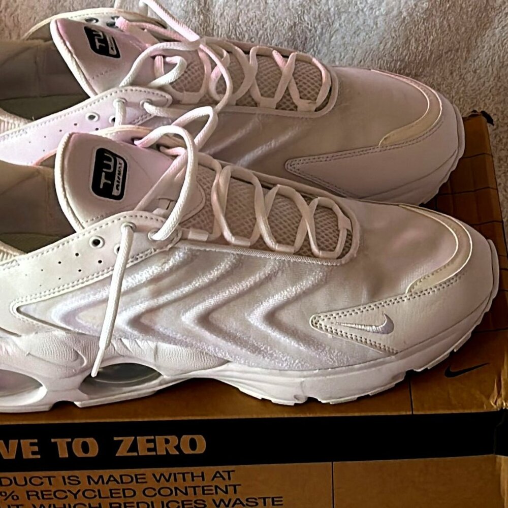 Air Max TW ‘Triple White’ – Clean, Classic, Iconic